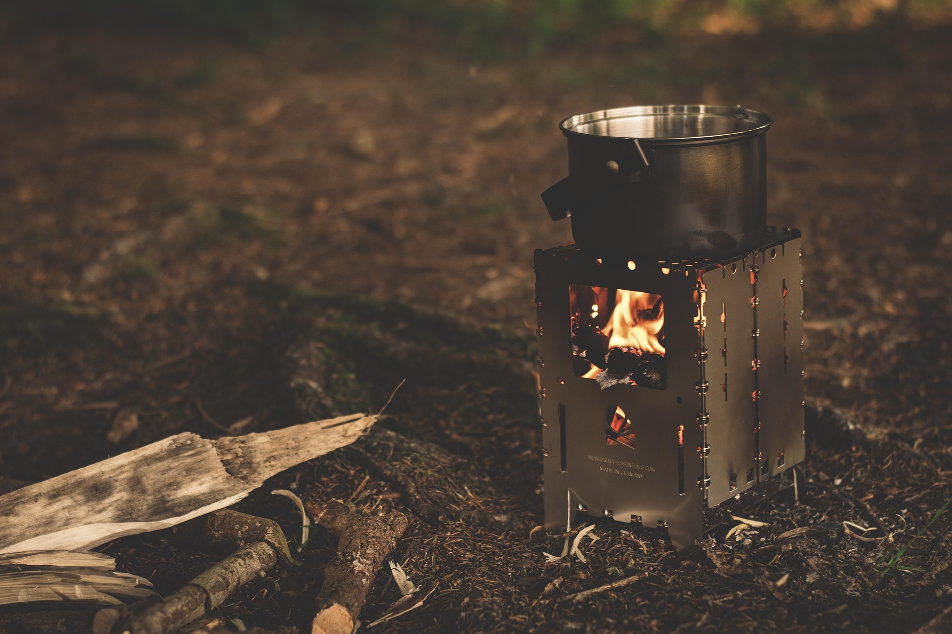 How to Set Up a Camp Kitchen